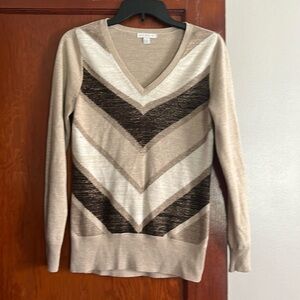 Shimmer V neck New York & Co sweater